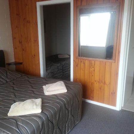 Nhill Oasis Motel Bagian luar foto