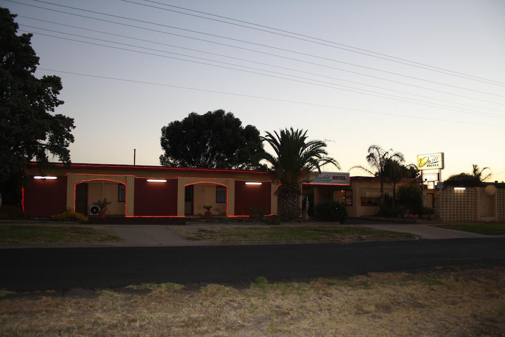 Nhill Oasis Motel Bagian luar foto