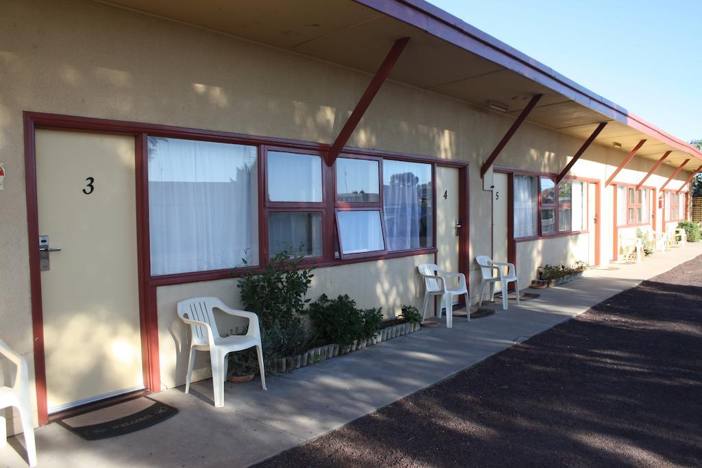 Nhill Oasis Motel Bagian luar foto