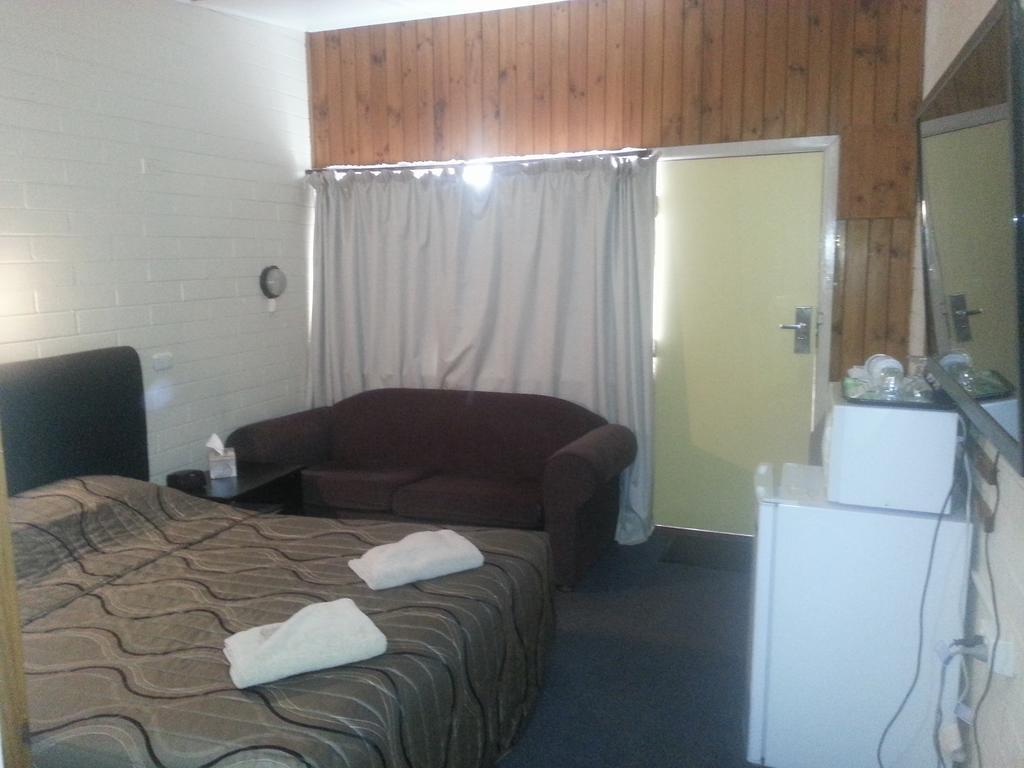 Nhill Oasis Motel Bagian luar foto