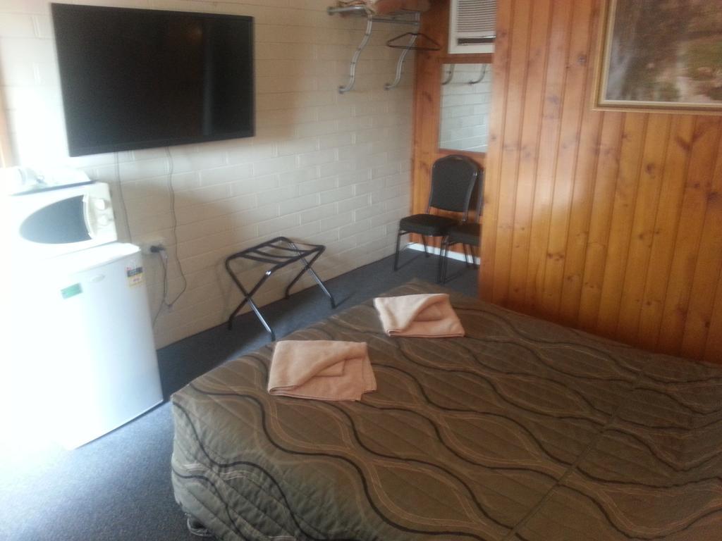 Nhill Oasis Motel Bagian luar foto