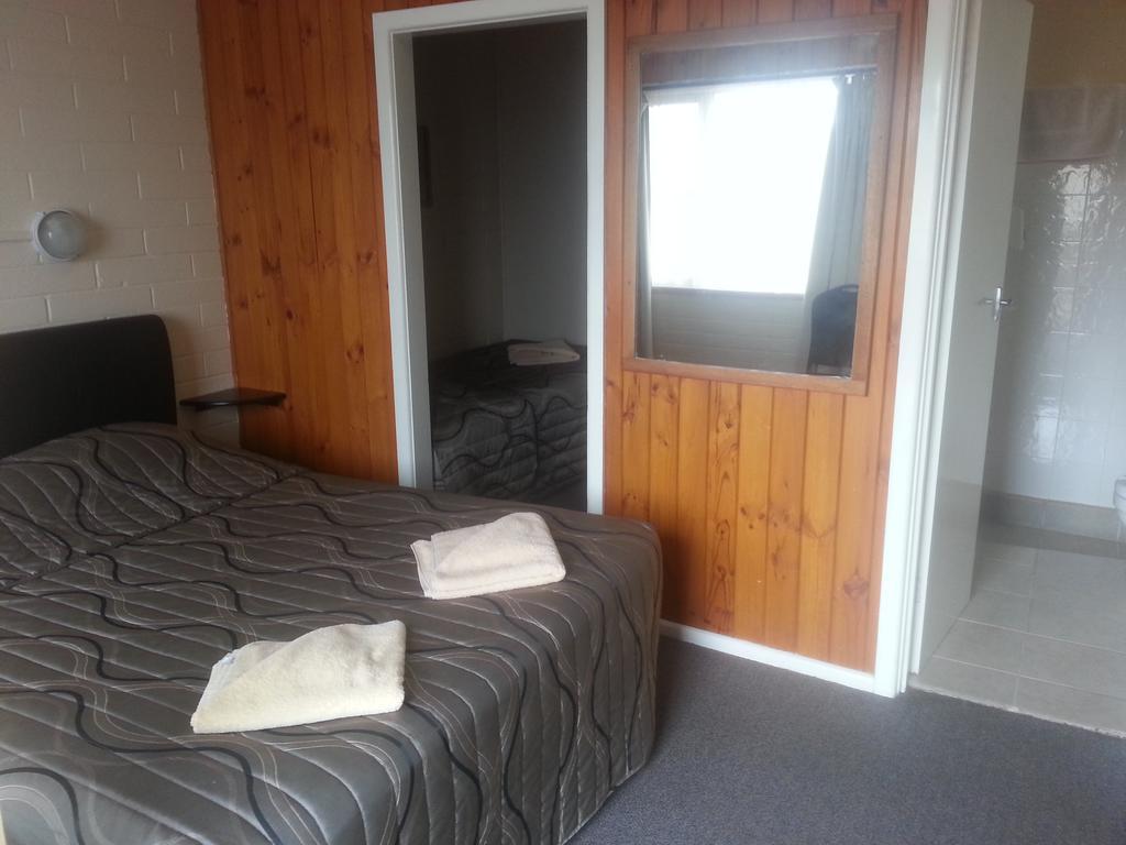 Nhill Oasis Motel Bagian luar foto