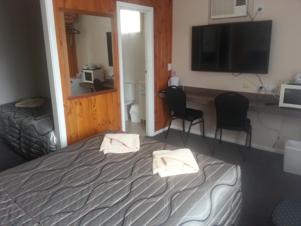 Nhill Oasis Motel Bagian luar foto