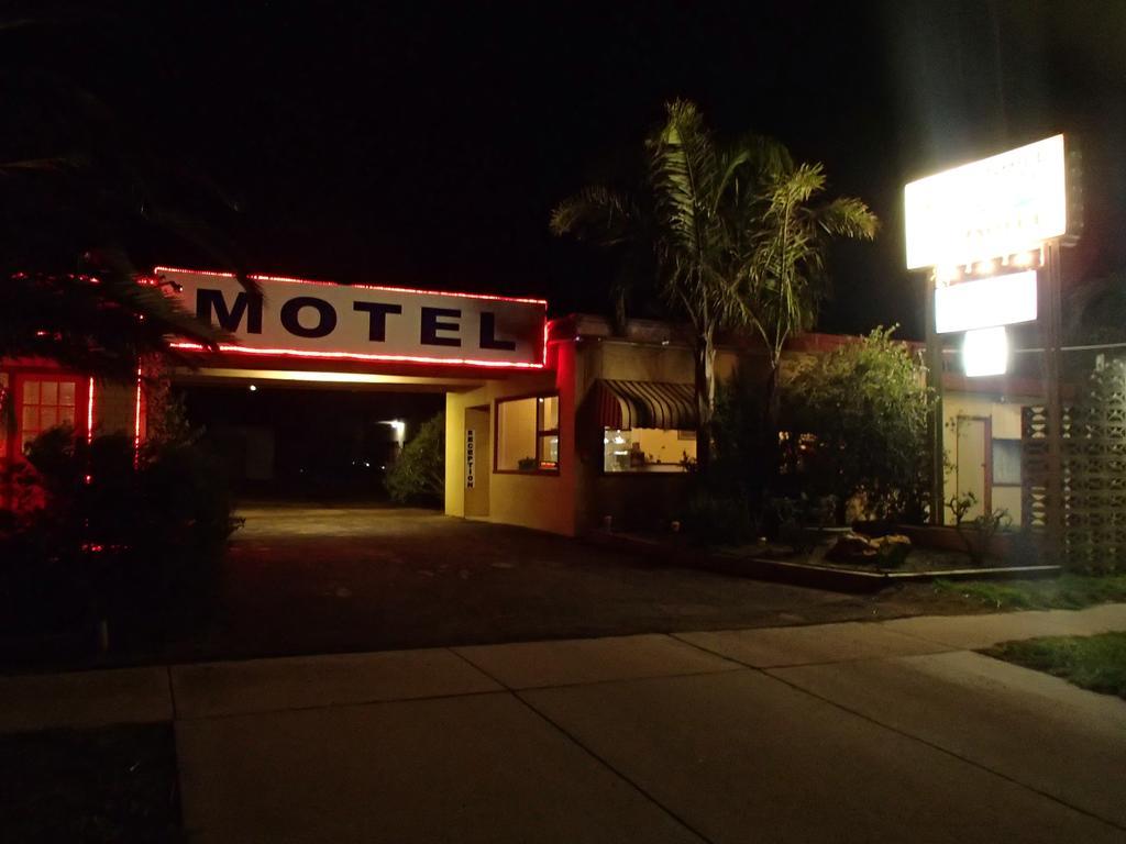 Nhill Oasis Motel Bagian luar foto