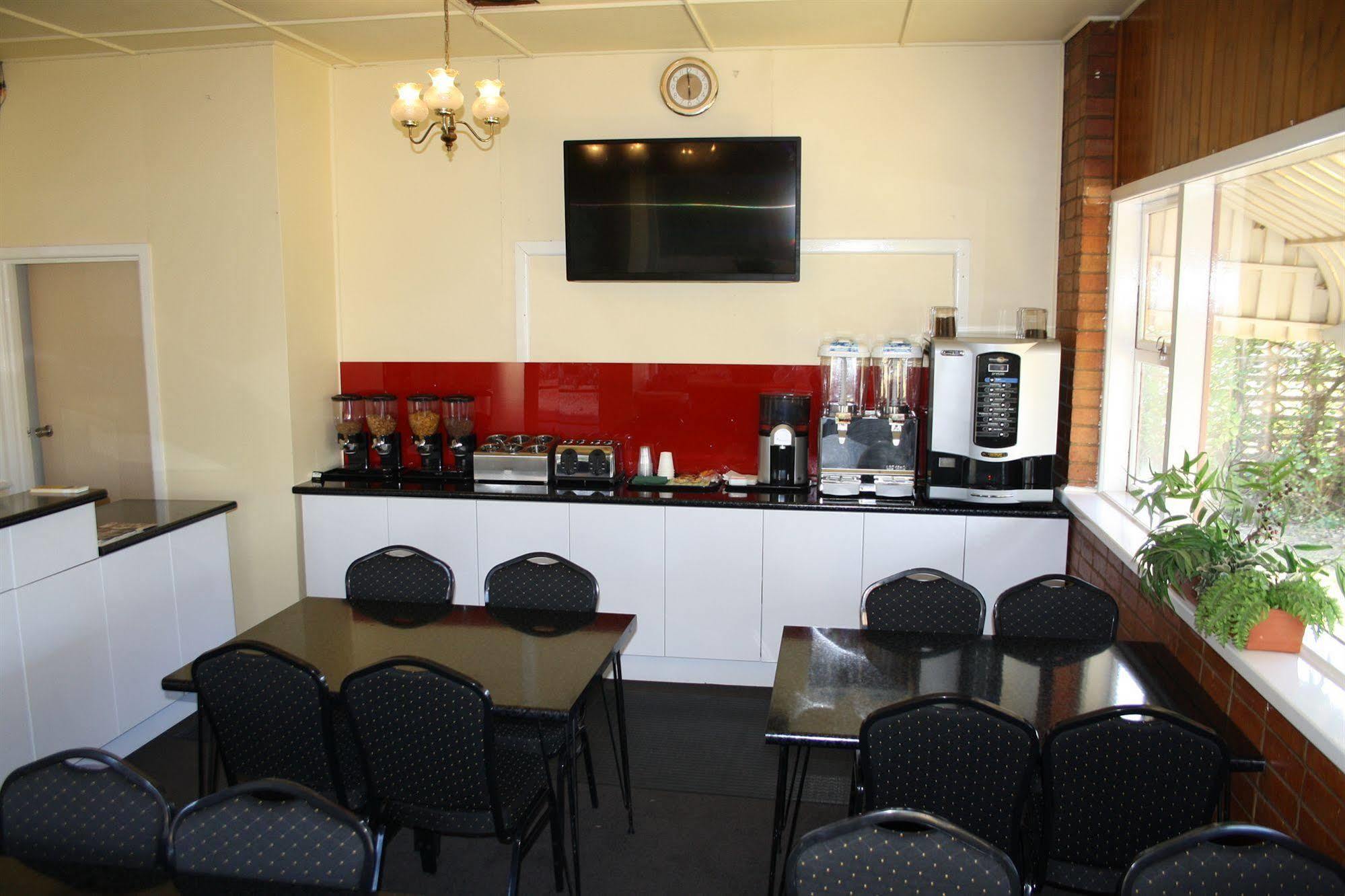 Nhill Oasis Motel Bagian luar foto